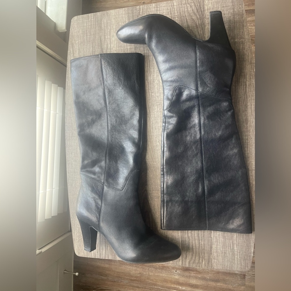 BCBGeneratiom Black Vintage Sheep Boots
